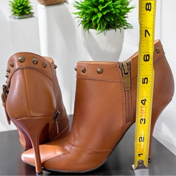 Enzo Angiolini Cognac “Corynn” Ankle Booties - Picture 15 of 16